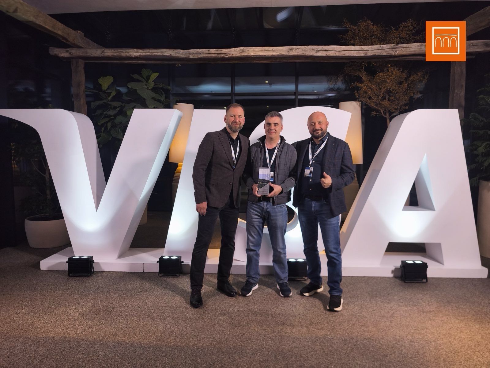 PRAVEX BANK receives Visa Award for stability and customer care